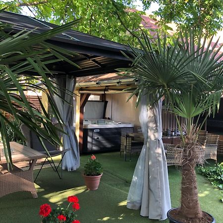 A-Bb-Lak Apartment Hajduszoboszlo Ngoại thất bức ảnh
